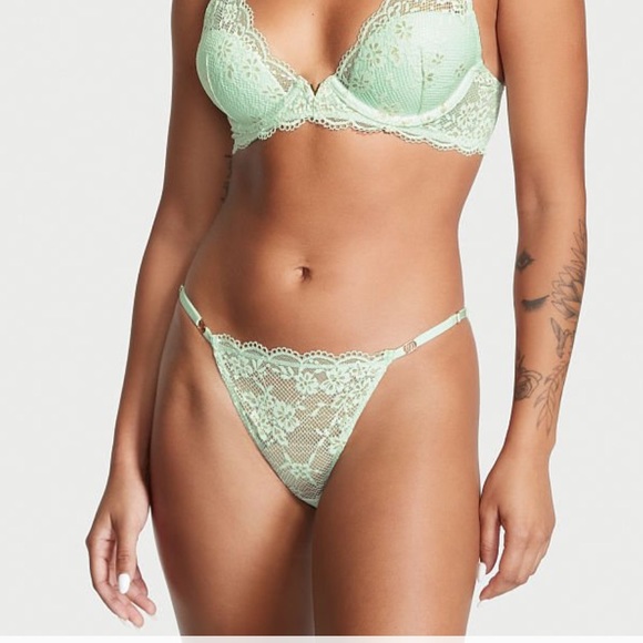 LARGE Victoria’s Secret green lace bikini panties - Picture 2 of 6